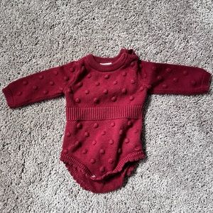 Cat and Jack Pom romper 0-3 month